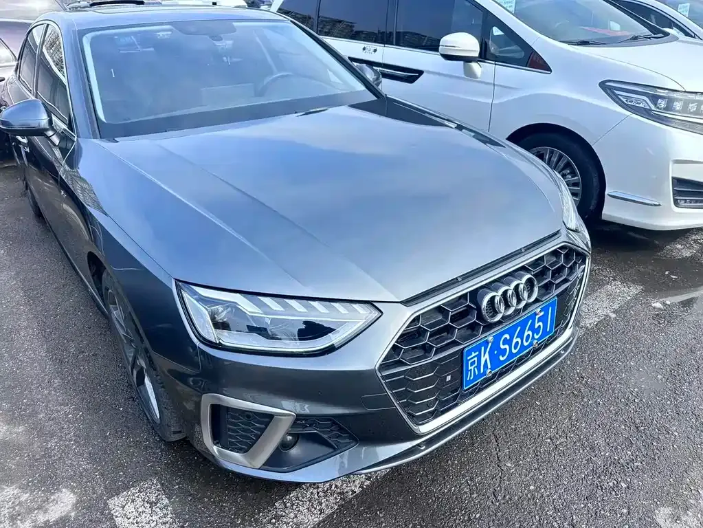 Audi A4L 2021 из CN, фото 3