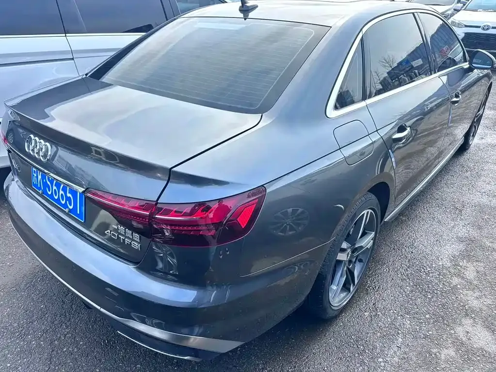 Audi A4L 2021 из CN, фото 7