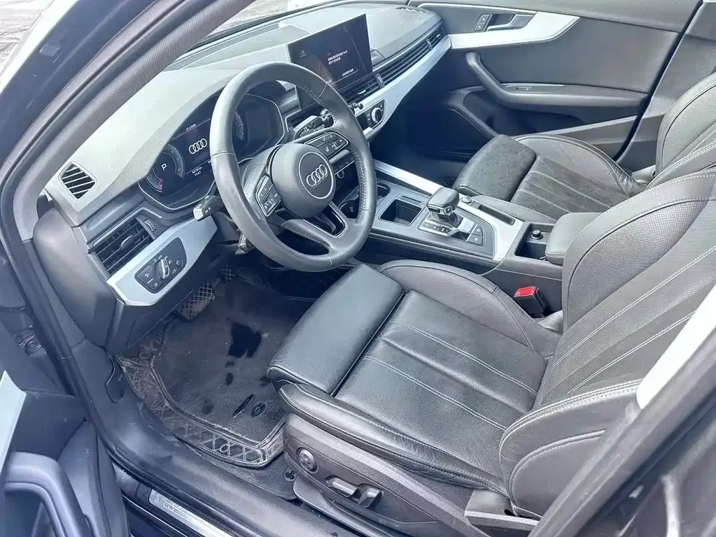 Audi A4L 2021 из CN, фото 2