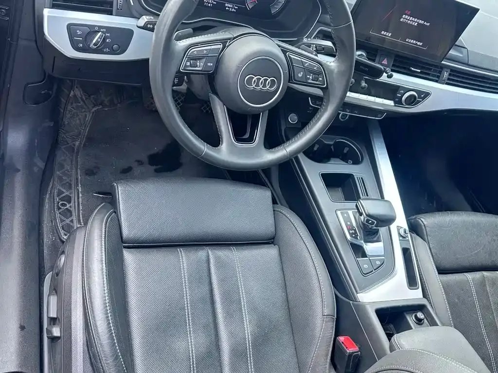 Audi A4L 2021 из CN, фото 9
