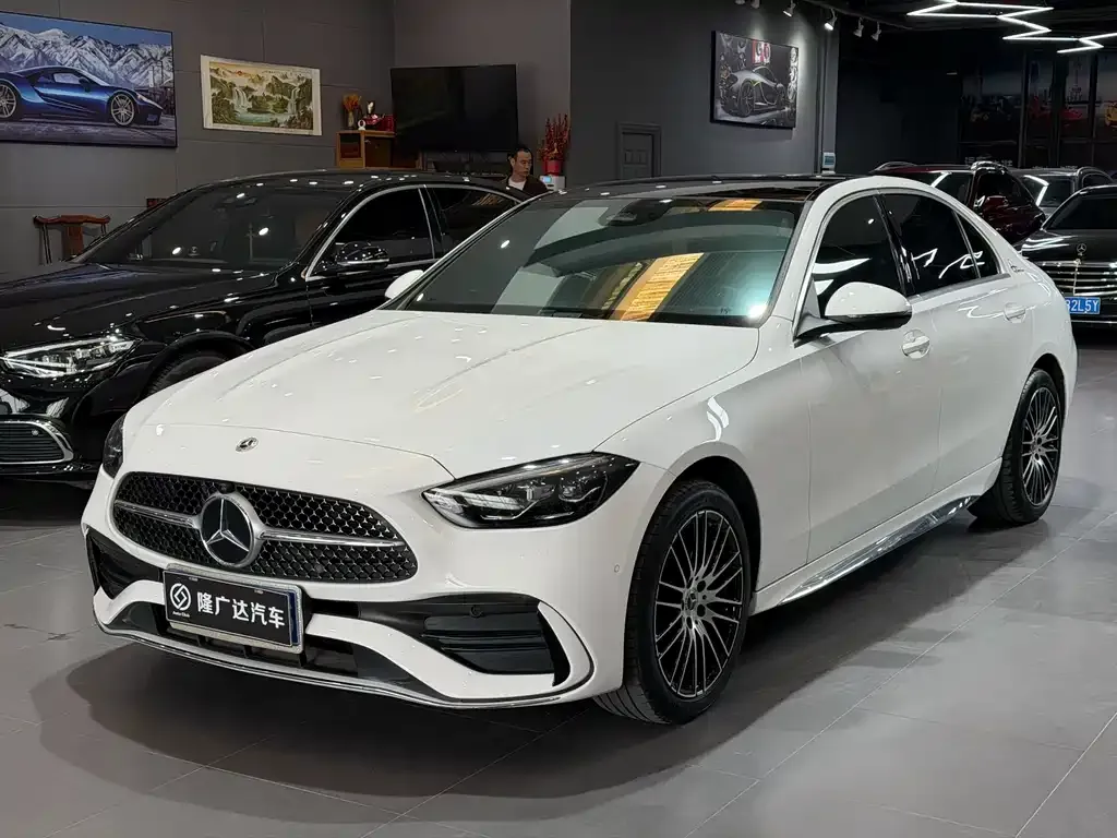 Mercedes-Benz C-Class — фото 1