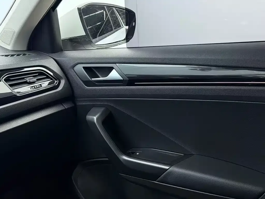 Volkswagen T-Roc 2022 из CN, фото 8
