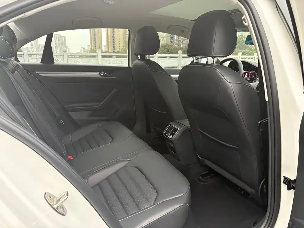 Volkswagen Lamando 2021 из CN, фото 2