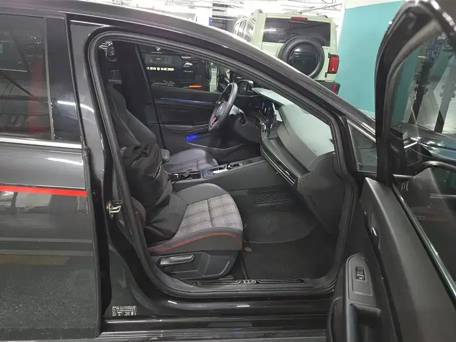 Volkswagen Golf GTI 2022 из CN, фото 10