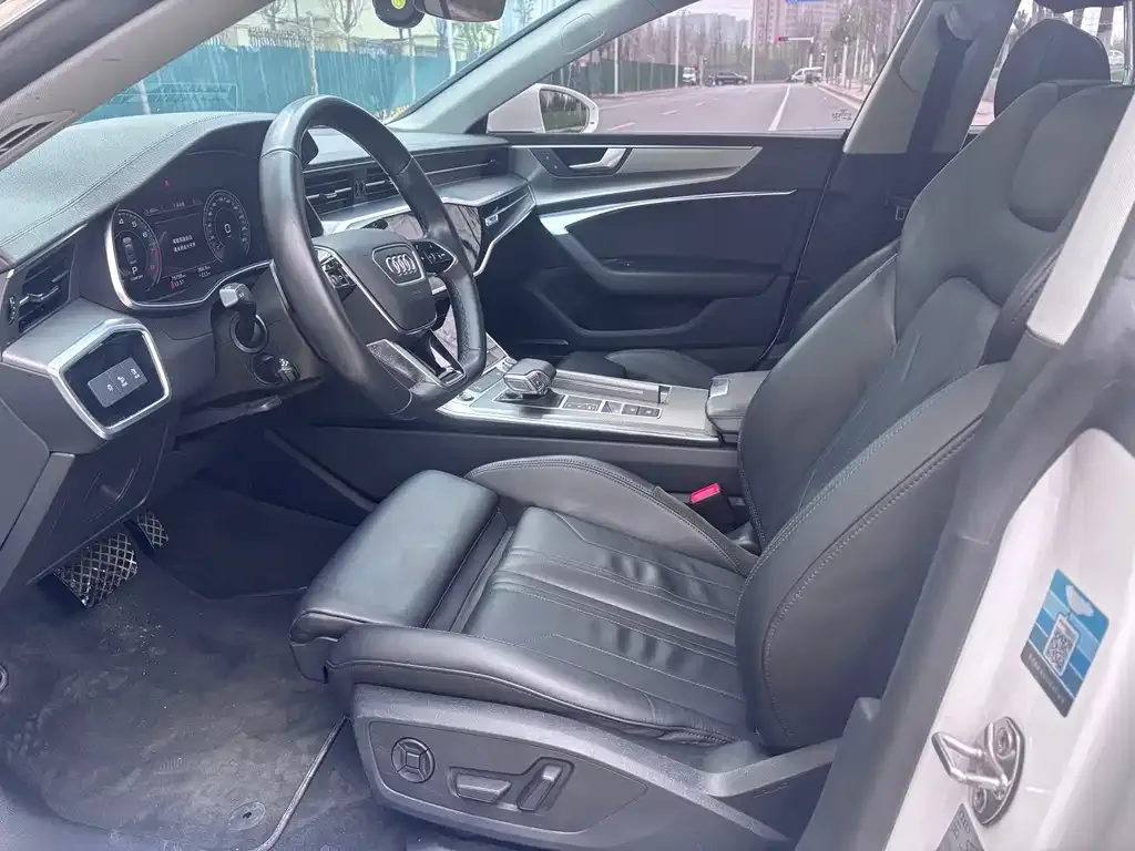 Audi A7 2021 из CN, фото 3