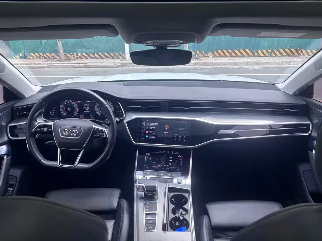 Audi A7 2021 из CN, фото 7