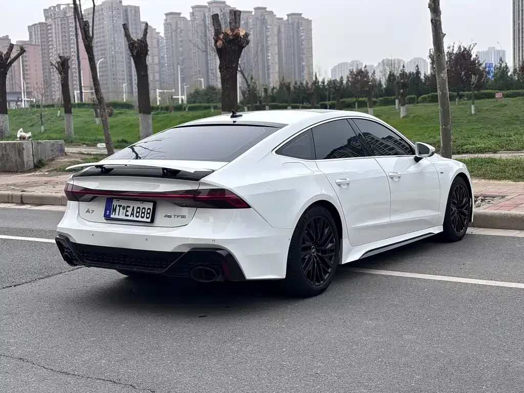 Audi A7 2021 из CN, фото 4