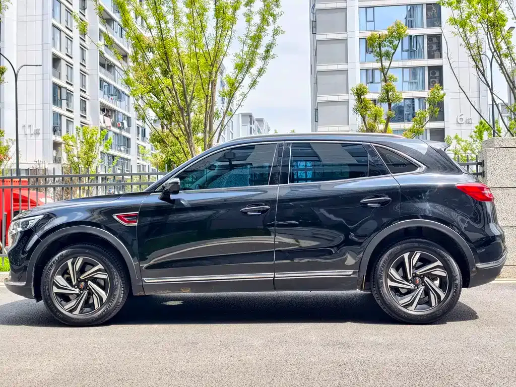 Hongqi HS5 — фото 10