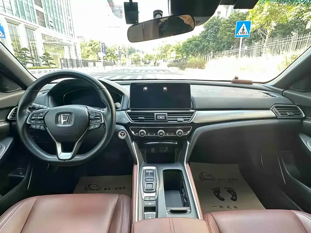 Honda Inspire — фото 6