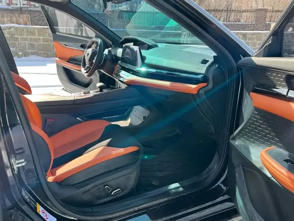 Changan UNI-V 2024 из CN, фото 2