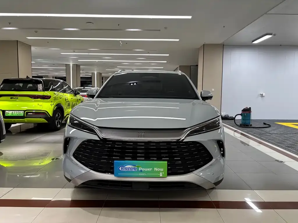 BYD L DM-i — фото 6
