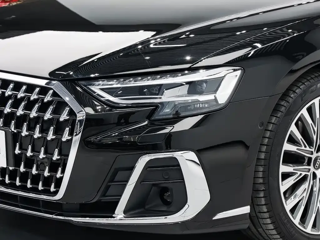 Audi A8 — фото 10