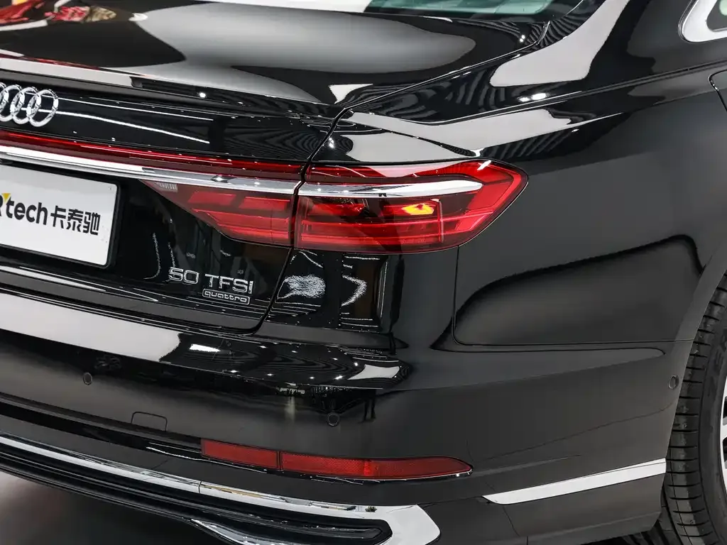 Audi A8 — фото 3