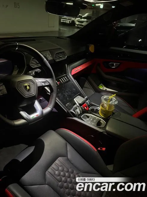 Lamborghini Urus 2023 из KR, фото 2