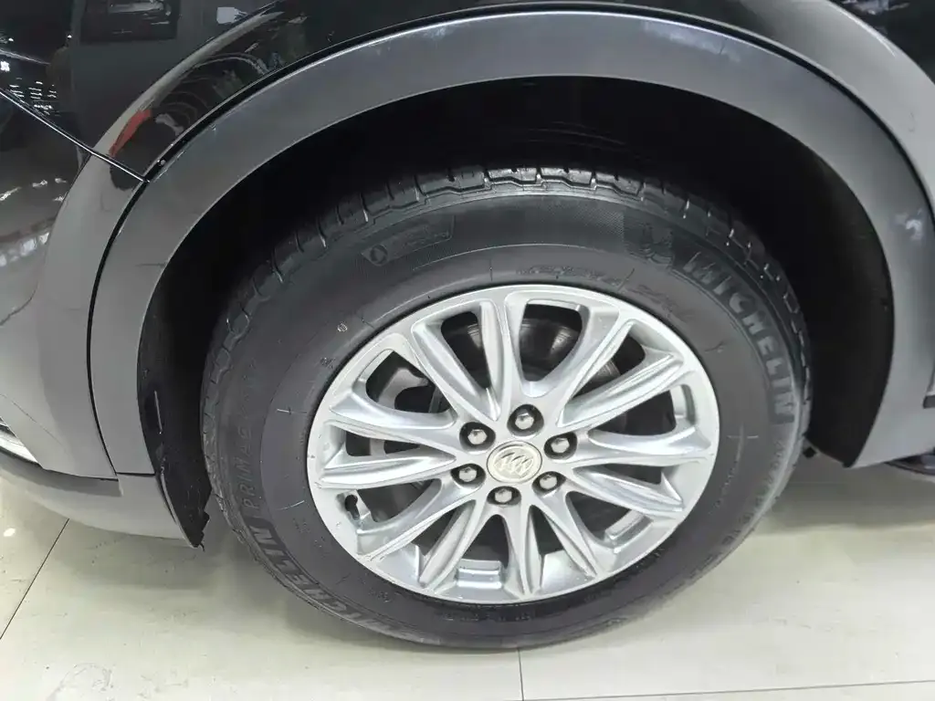 Buick Enclave 2021 из CN, фото 2