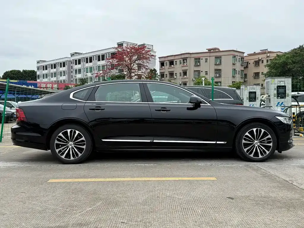 Volvo S90 — фото 4