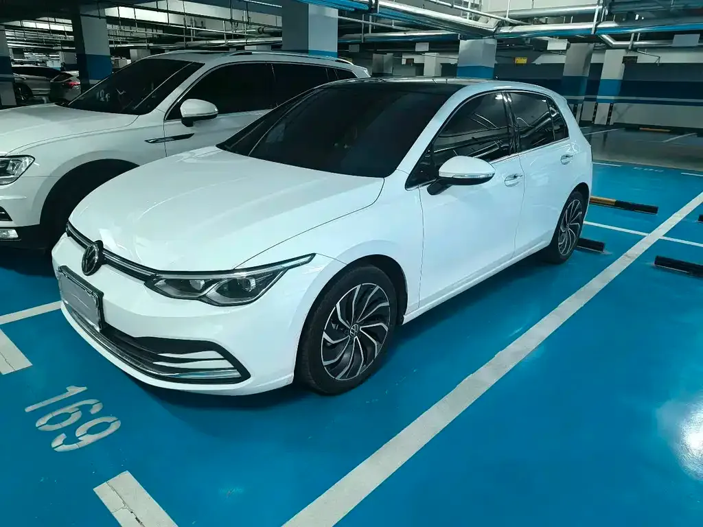 Volkswagen Golf 2022 из CN, фото 1