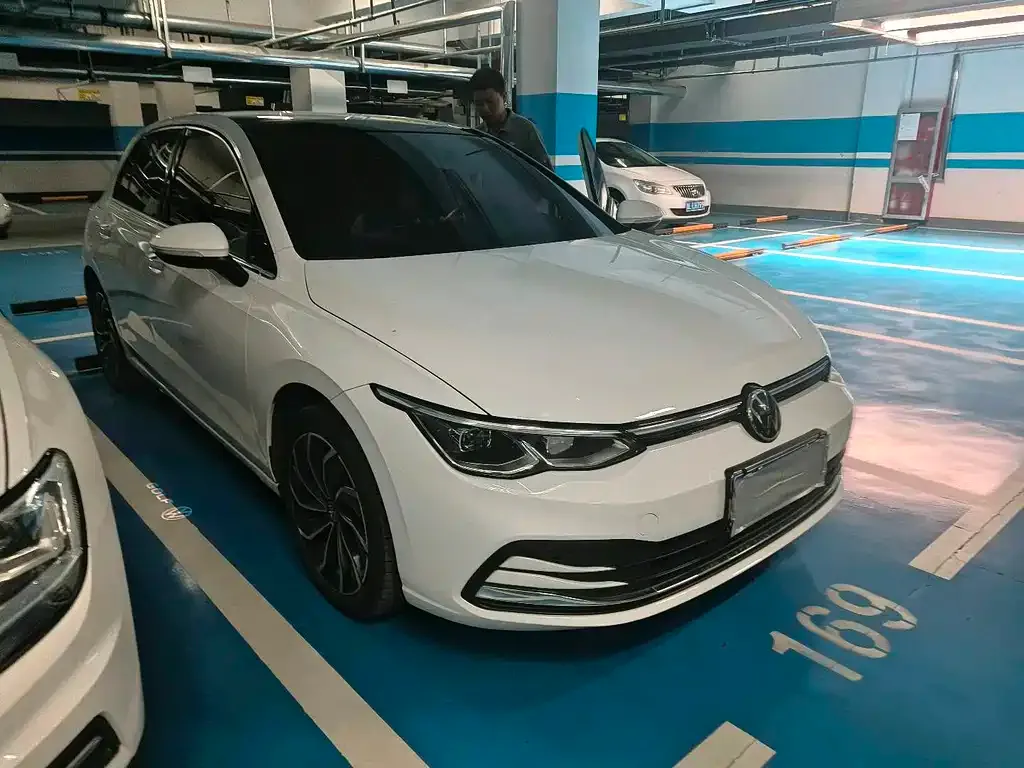 Volkswagen Golf 2022 из CN, фото 8