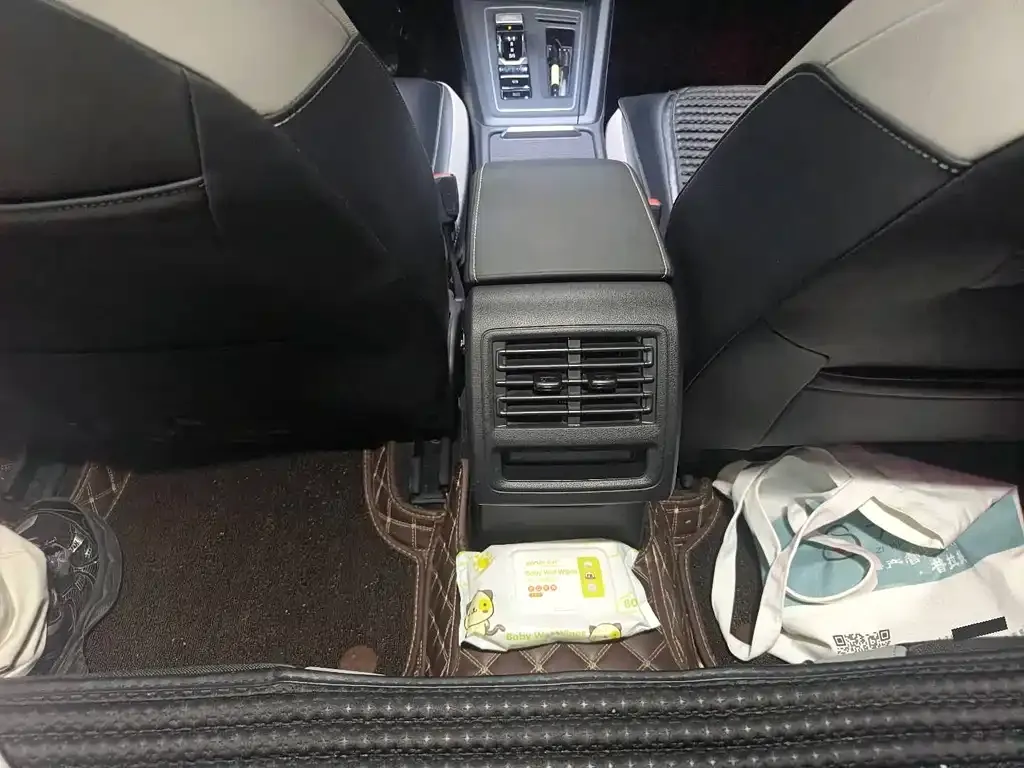Volkswagen Golf 2022 из CN, фото 7
