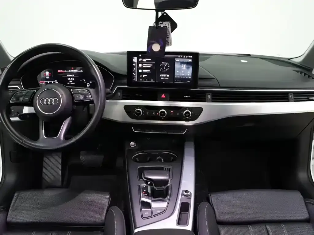 Audi A4L 2022 из CN, фото 3