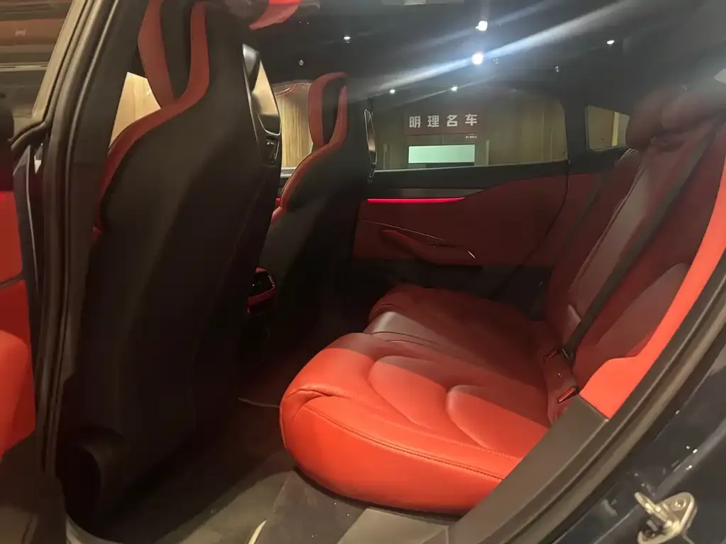 Xiaomi SU7 2025 из CN, фото 7