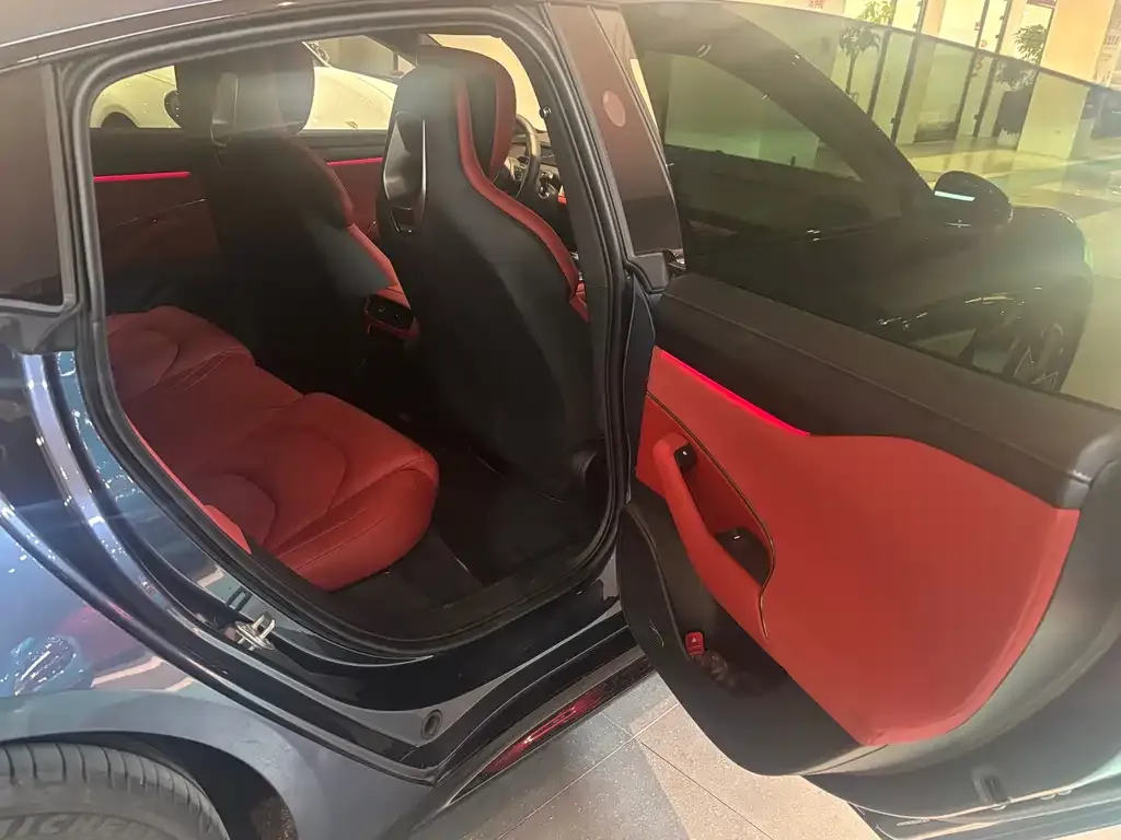 Xiaomi SU7 2025 из CN, фото 9