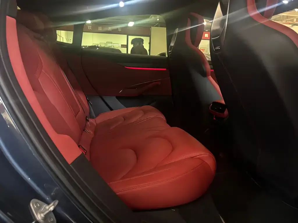 Xiaomi SU7 2025 из CN, фото 6