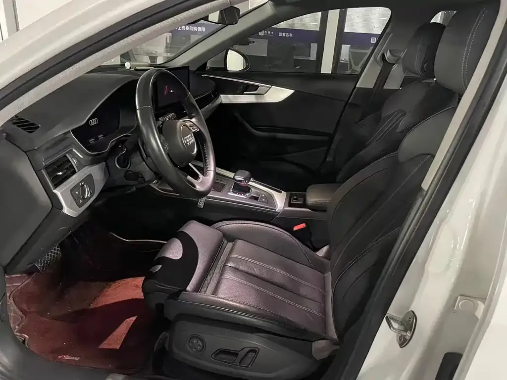 Audi A4L 2021 из CN, фото 6
