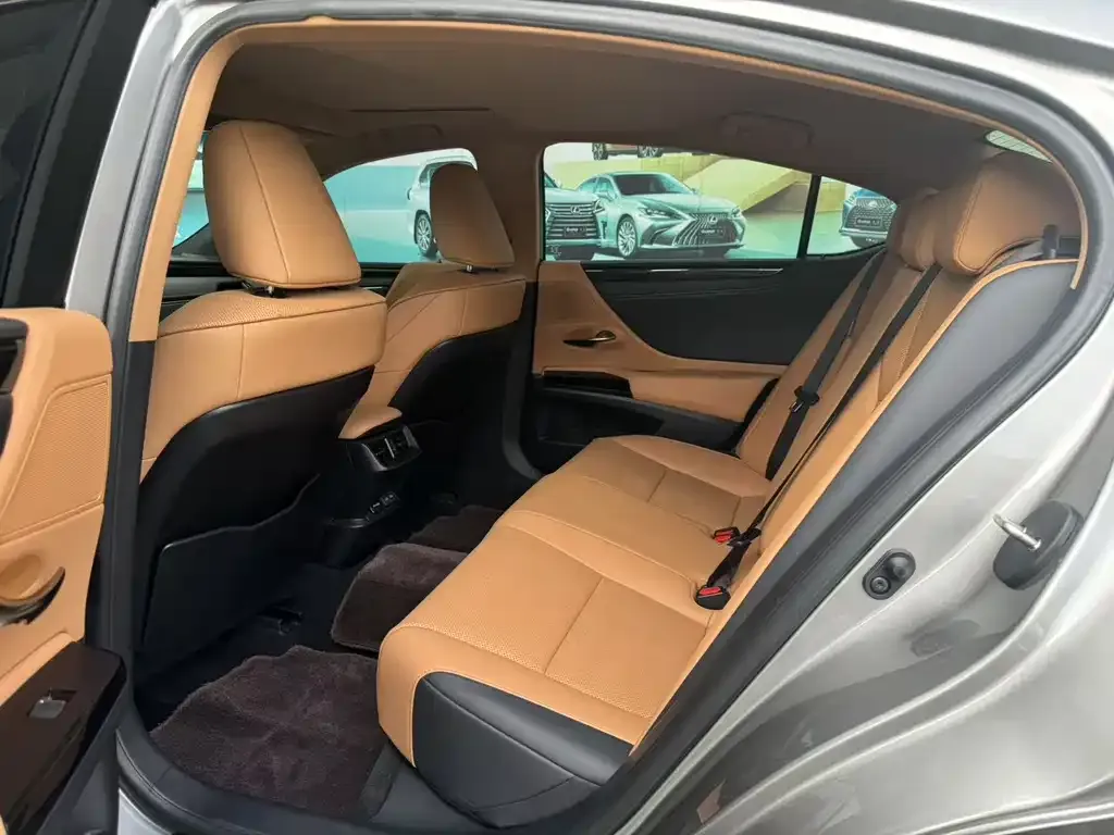 Lexus ES 2022 из CN, фото 3