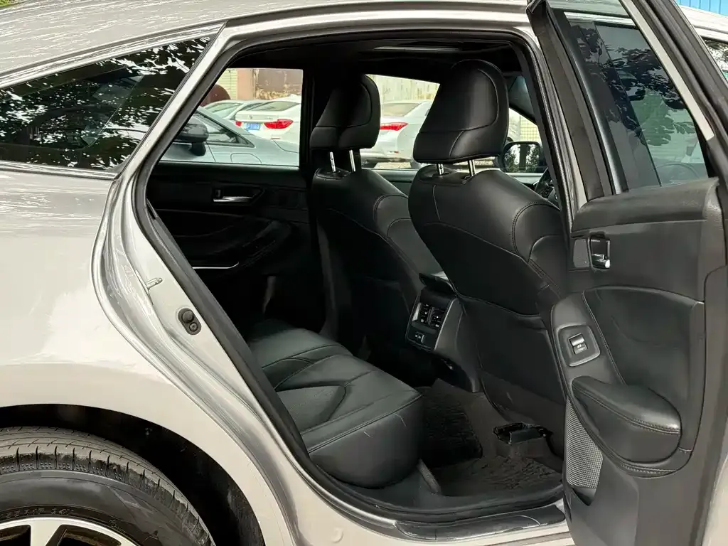 Toyota Avalon 2022 из CN, фото 8