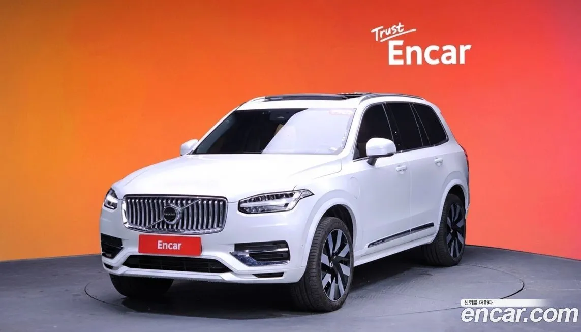 Volvo XC90 — фото 1