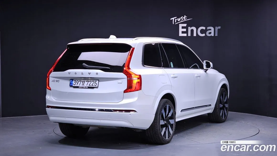 Volvo XC90 — фото 3