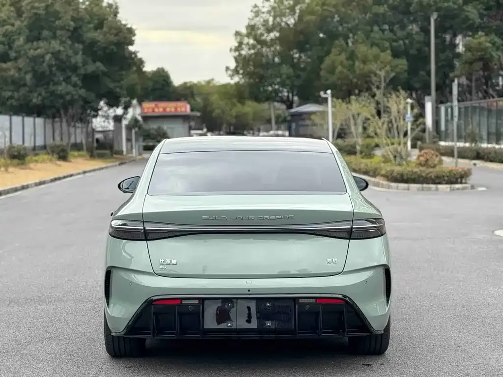 BYD Seal — фото 2