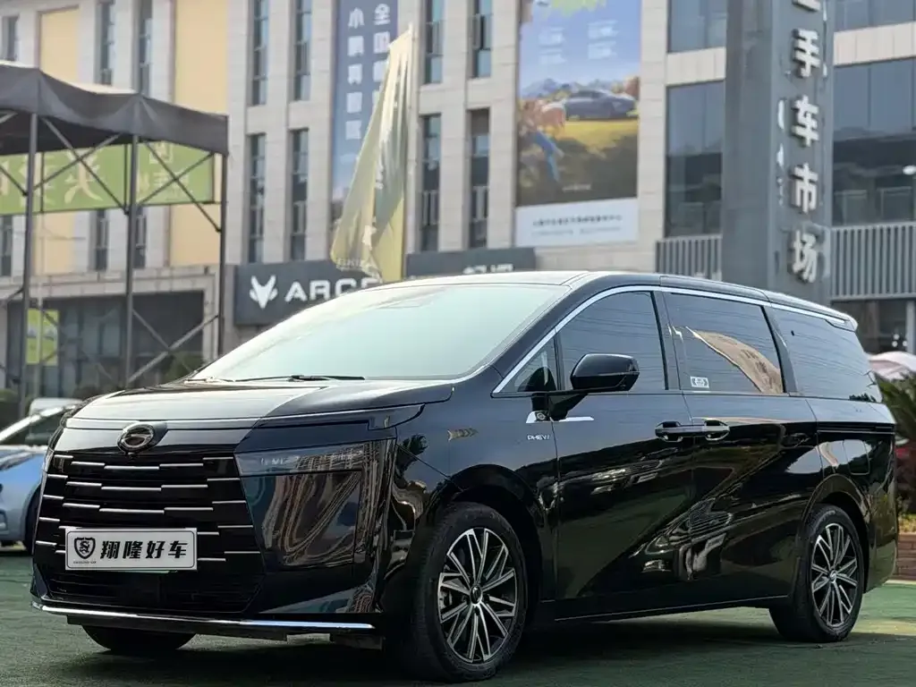 GAC Motor E8 Hybrid — фото 1