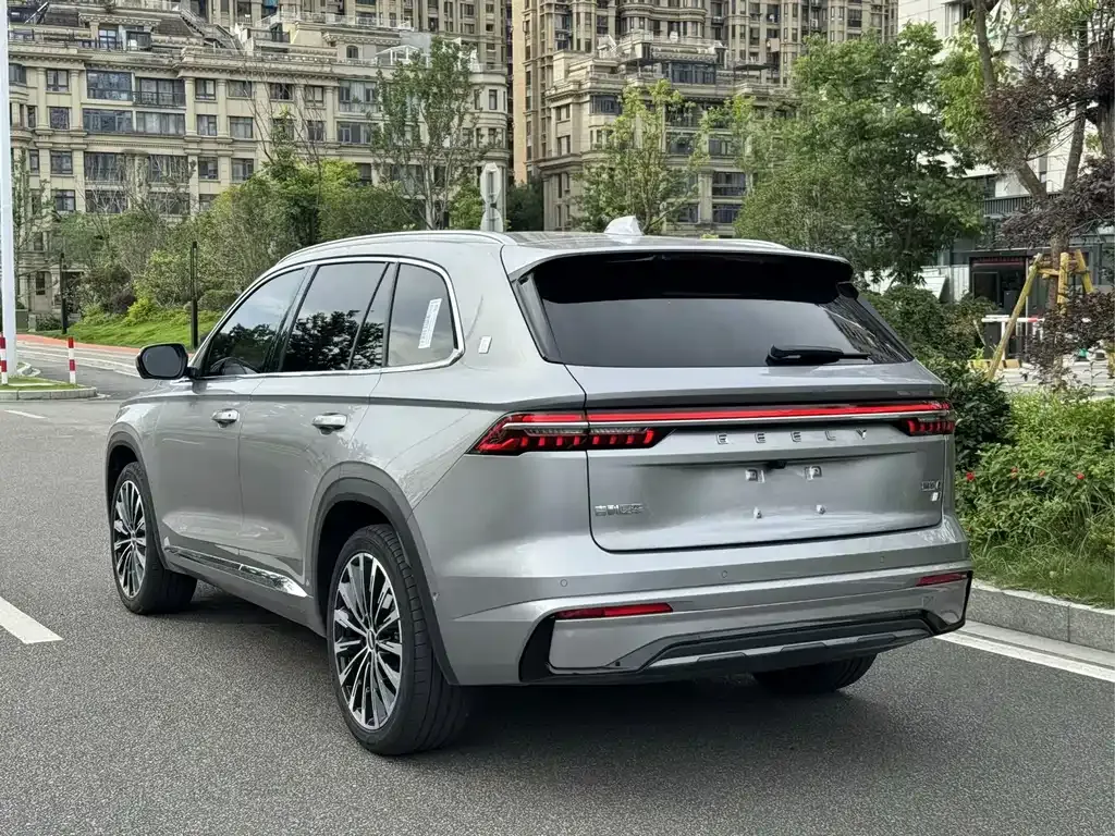 Geely Xingyue L — фото 10