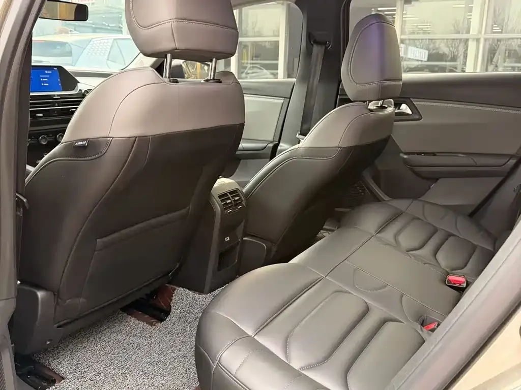 Citroen C5 X 2023 из CN, фото 2