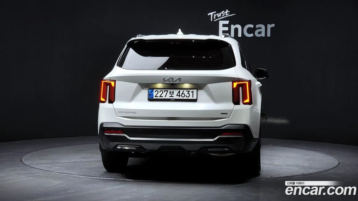Kia Sorento — фото 7