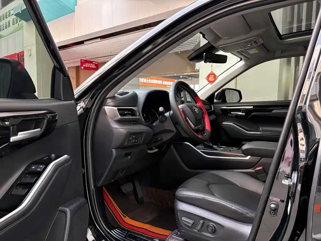 Toyota Highlander 2023 из CN, фото 10