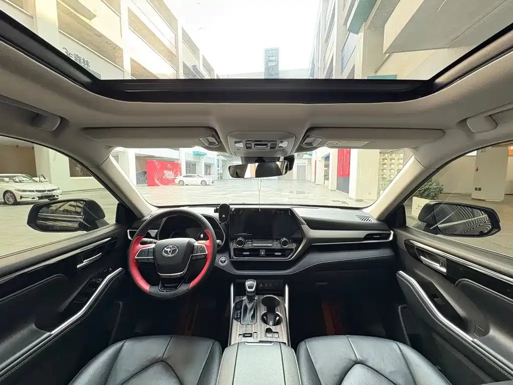 Toyota Highlander 2023 из CN, фото 7