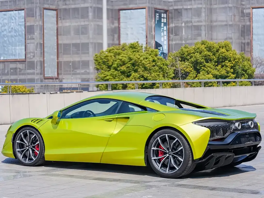 McLaren Artura 2024 из CN, фото 4