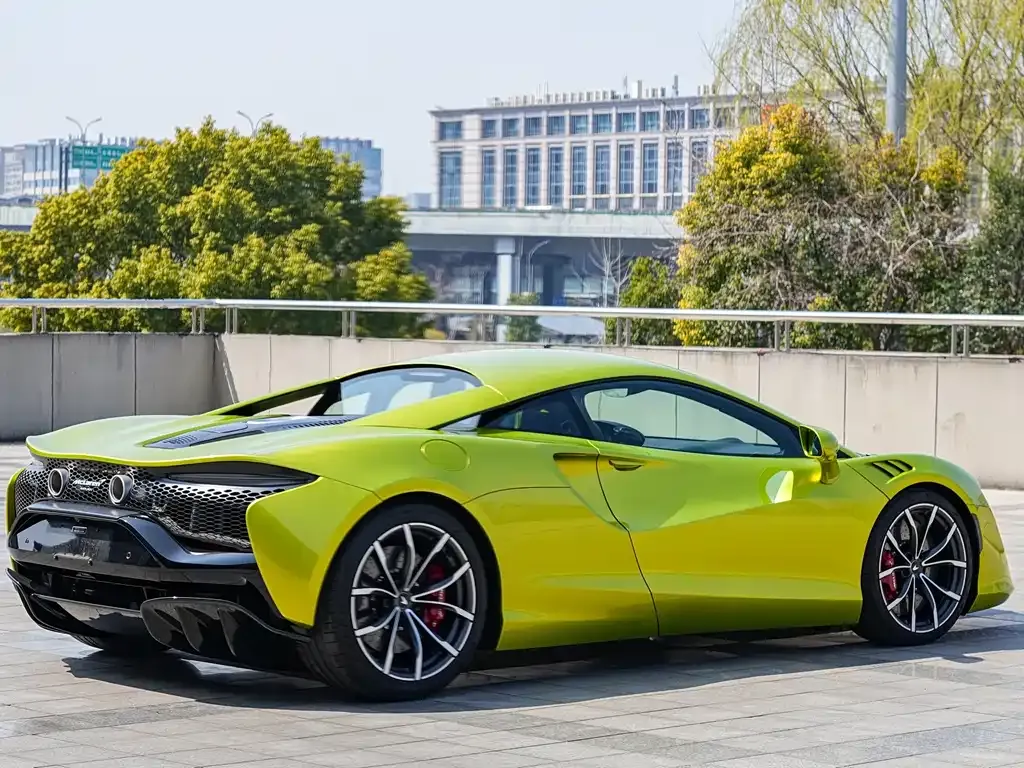 McLaren Artura 2024 из CN, фото 10