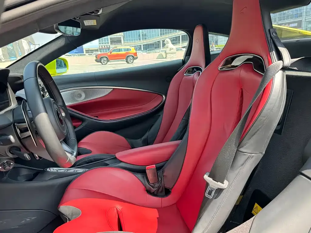 McLaren Artura 2024 из CN, фото 7