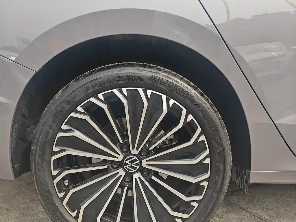 Volkswagen Passat 2024 из CN, фото 3