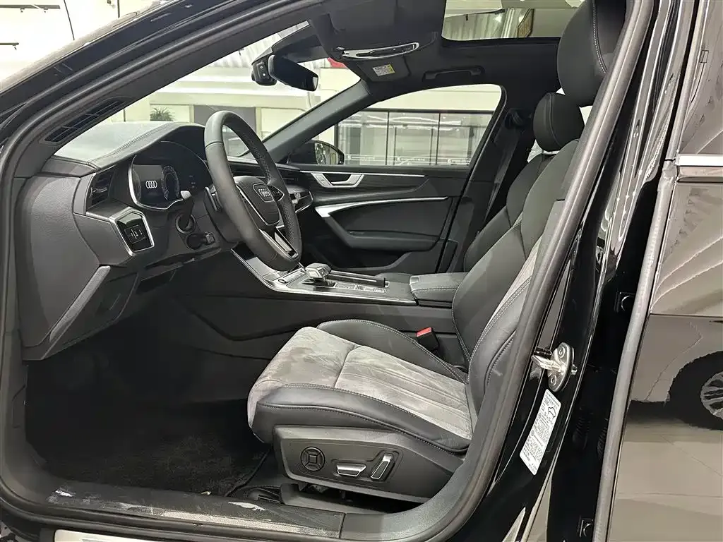 Audi A6L 2024 из CN, фото 8