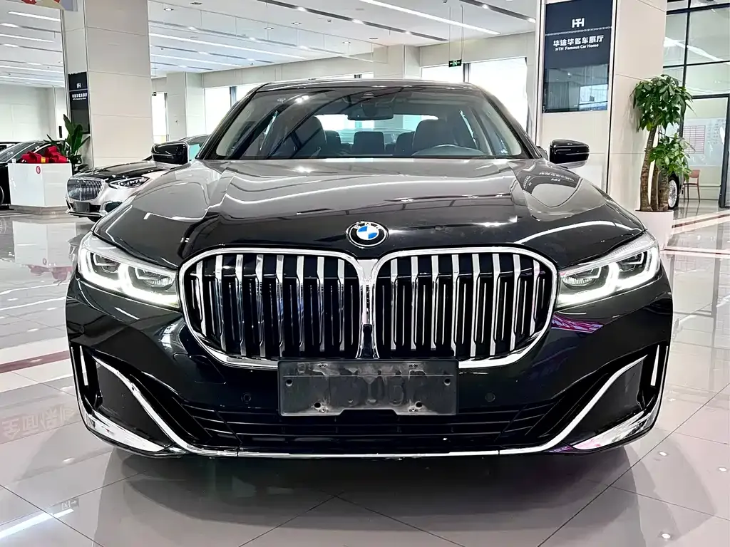 BMW 7 Series — фото 6