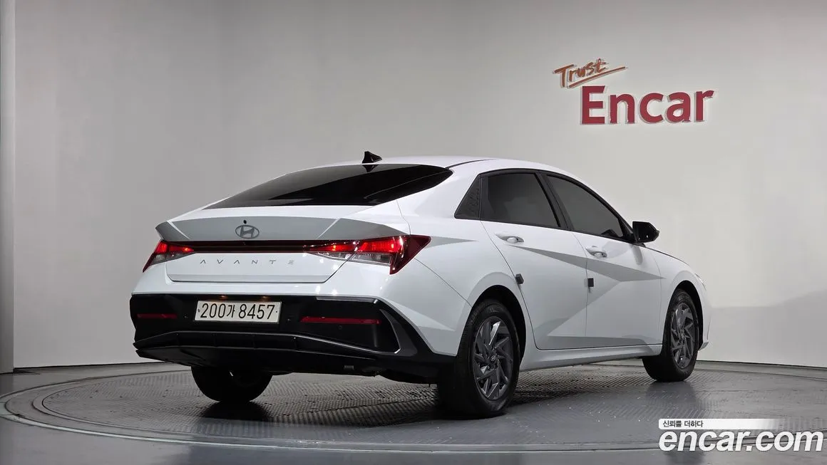 Hyundai AVANTE — фото 9