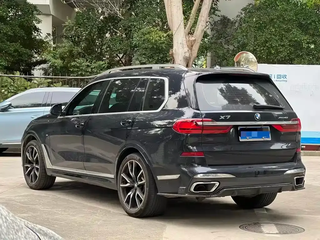BMW X7 — фото 9