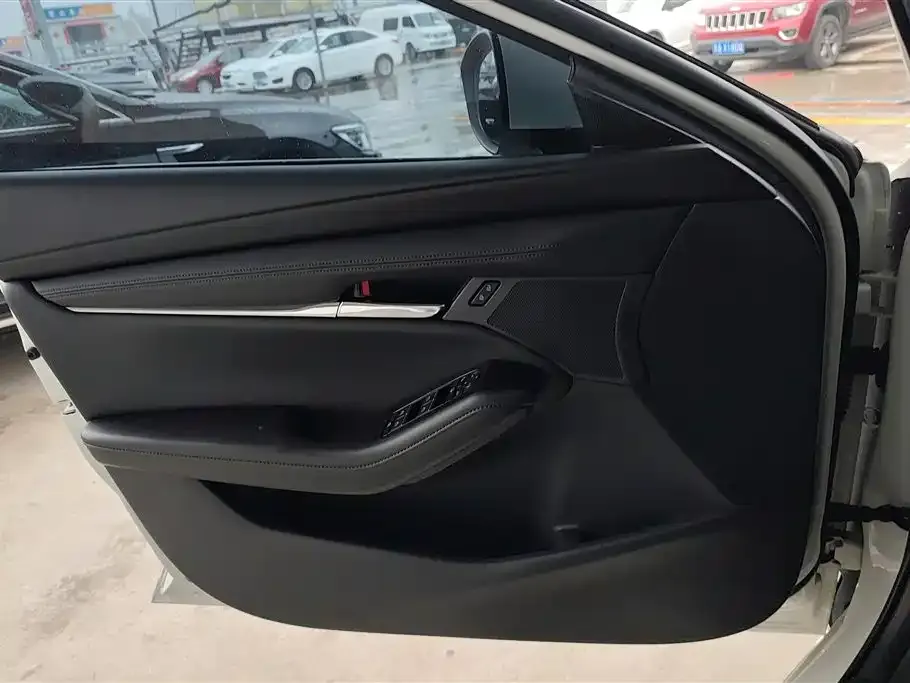 Mazda 3 Axela 2021 из CN, фото 6