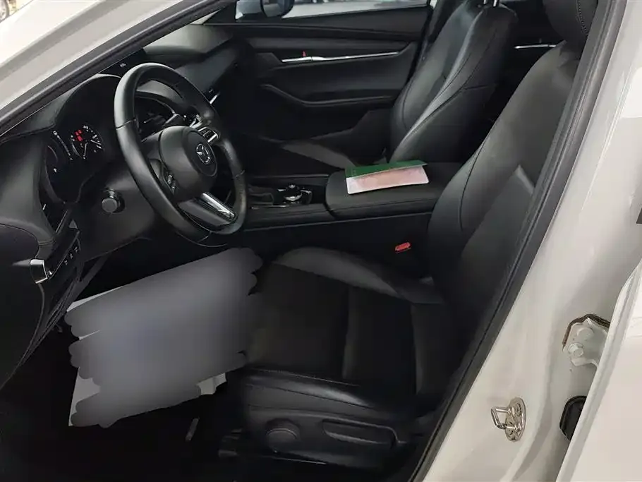 Mazda 3 Axela 2021 из CN, фото 2