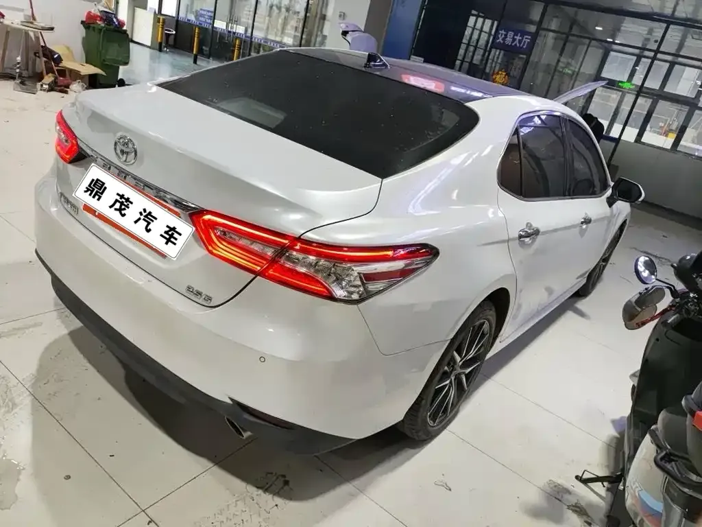 Toyota Camry 2022 из CN, фото 2